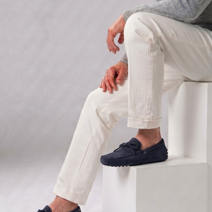 Men’s Slip-On Loafers – Bow Detail & Textured Sole