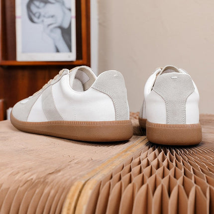 Low-Top Sneakers – Contrast Panels & Gum Sole