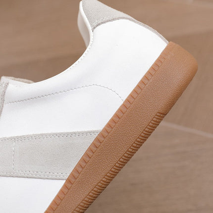 Low-Top Sneakers – Contrast Panels & Gum Sole