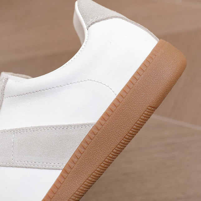 Low-Top Sneakers – Contrast Panels & Gum Sole