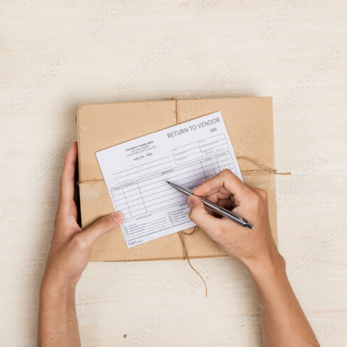 <h2><br/>Returns & Refunds<br/><br/></h2>