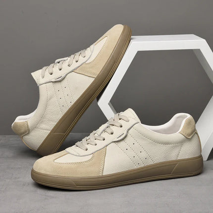 Men’s Low-Top Sneakers with Lace-Up Closure and Perforated Details