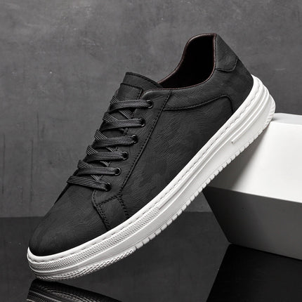 Men’s Low-Top Sneakers with Lace-Up Closure and Patterned Upper