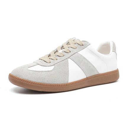 Low-Top Sneakers – Contrast Panels & Gum Sole
