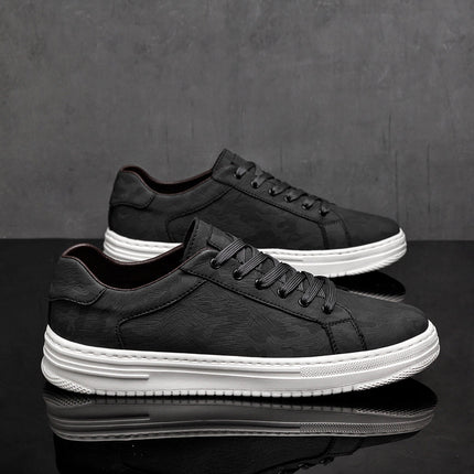 Men’s Low-Top Sneakers with Lace-Up Closure and Patterned Upper