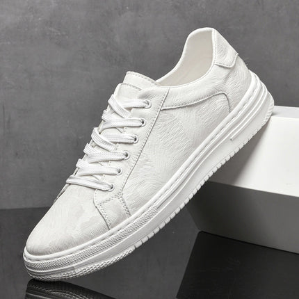 Men’s Low-Top Sneakers with Lace-Up Closure and Patterned Upper