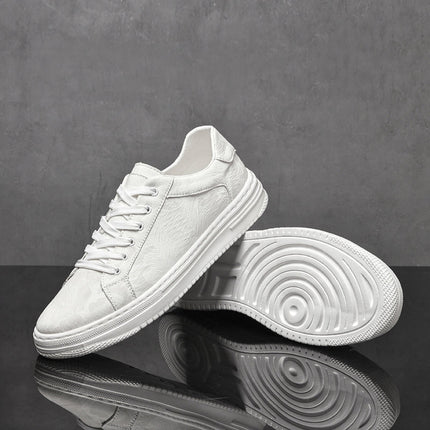 Men’s Low-Top Sneakers with Lace-Up Closure and Patterned Upper