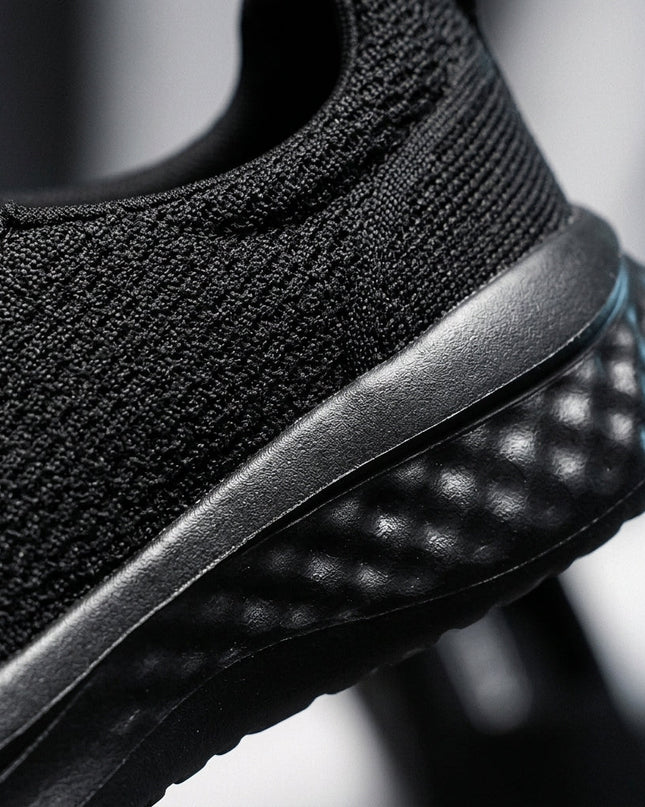 Men’s AeroMesh Slip-On Walking Sneakers