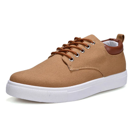 Men’s Casual Sneakers – Contrast Sole & Heel Tab