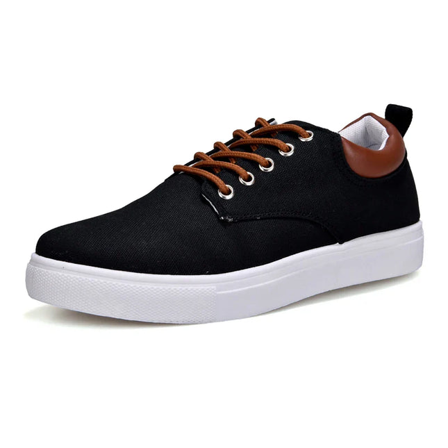 Men’s Casual Sneakers – Contrast Sole & Heel Tab