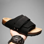 Black / 4