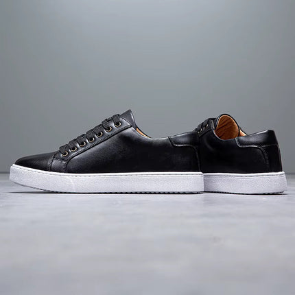 Men’s Lace-Up Sneakers – Contrast Sole