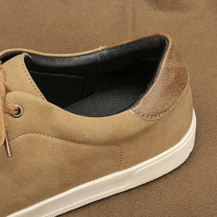 Men’s Minimal Lace-Up Casual Sneakers