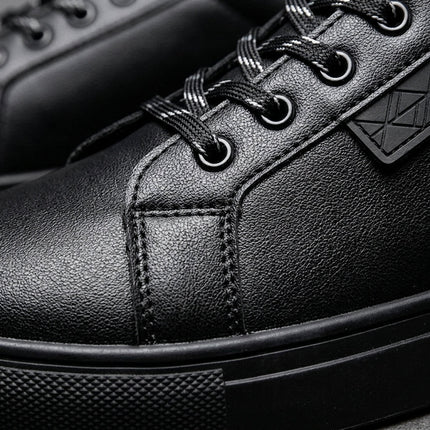 Men’s Minimal Low-Top Sneakers