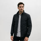 Black / M