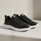 Black / White / 6