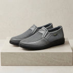 Grey / 7