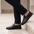 Black / 6