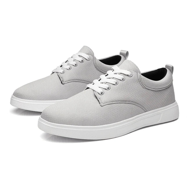 Men’s Textured Lace-Up Casual Sneakers