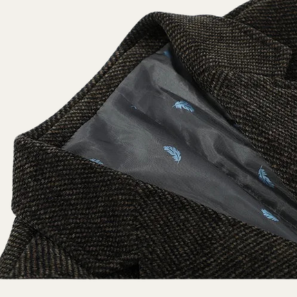 Men’s Textured Notch Lapel Two-Button Blazer