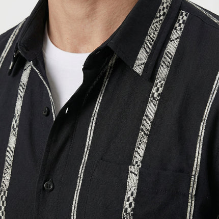 Men’s Vertical Stripe Short Sleeve Shirt
