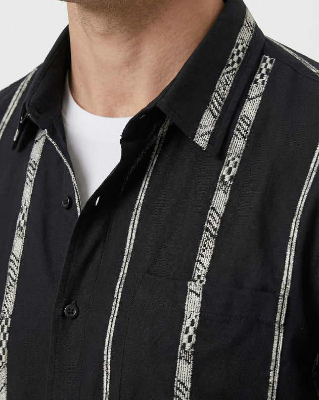 Men’s Vertical Stripe Short Sleeve Shirt