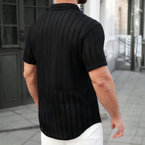 Men’s Short Sleeve Button-Up Shirt with Textured Pattern