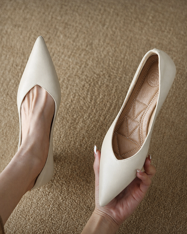 Women’s Pointed Toe Kitten Heel Pumps