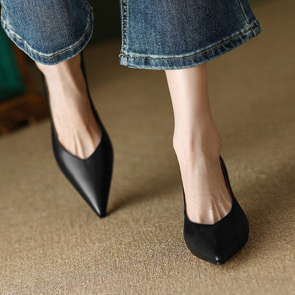 Women’s Pointed Toe Kitten Heel Pumps