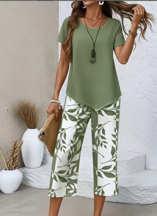 Women’s Tailored Top and Printed Pants Set